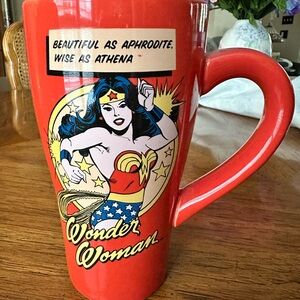 DC Comics Wonder Woman 16 Oz. Mug
